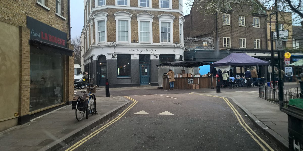 D&M filming locations fan tweet media