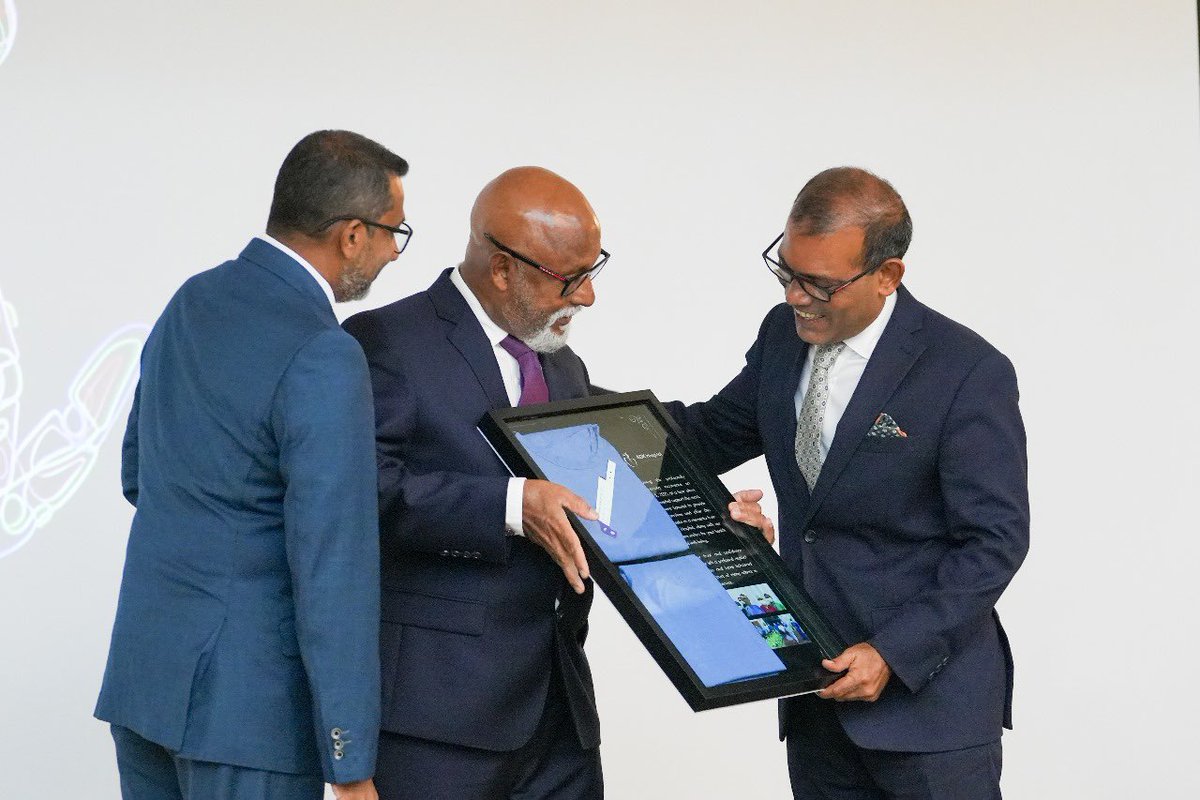 Mohamed Nasheed tweet media