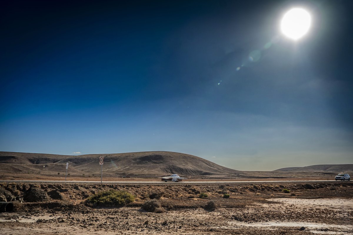 And that's it for day 4 of the @WorldSolarChlg! Today was challenging with strong winds and a flat tire. We're ending the day in p3, with less than 400 kms to go. #BWSC2023 #BrunelSolarTeam #Nuna12 #pushinglimits📸@hapevv