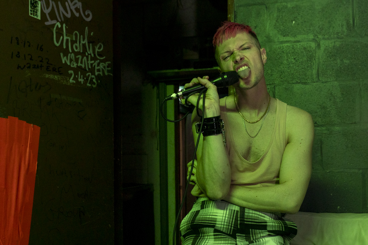 DibbyTheatre's tweet image. Newsletter’s out! Press is in! It’s ⭐️⭐️⭐️⭐️⭐️ for Toxic at @homemcr…

With most shows sold out, get your tickets now🔥

This week we have an extended in-depth interview with playwright &amp;amp; performer @NathanielJHall 👀 read below ✨
dibbytheatre.org/so/78OjY6u2P?l… a