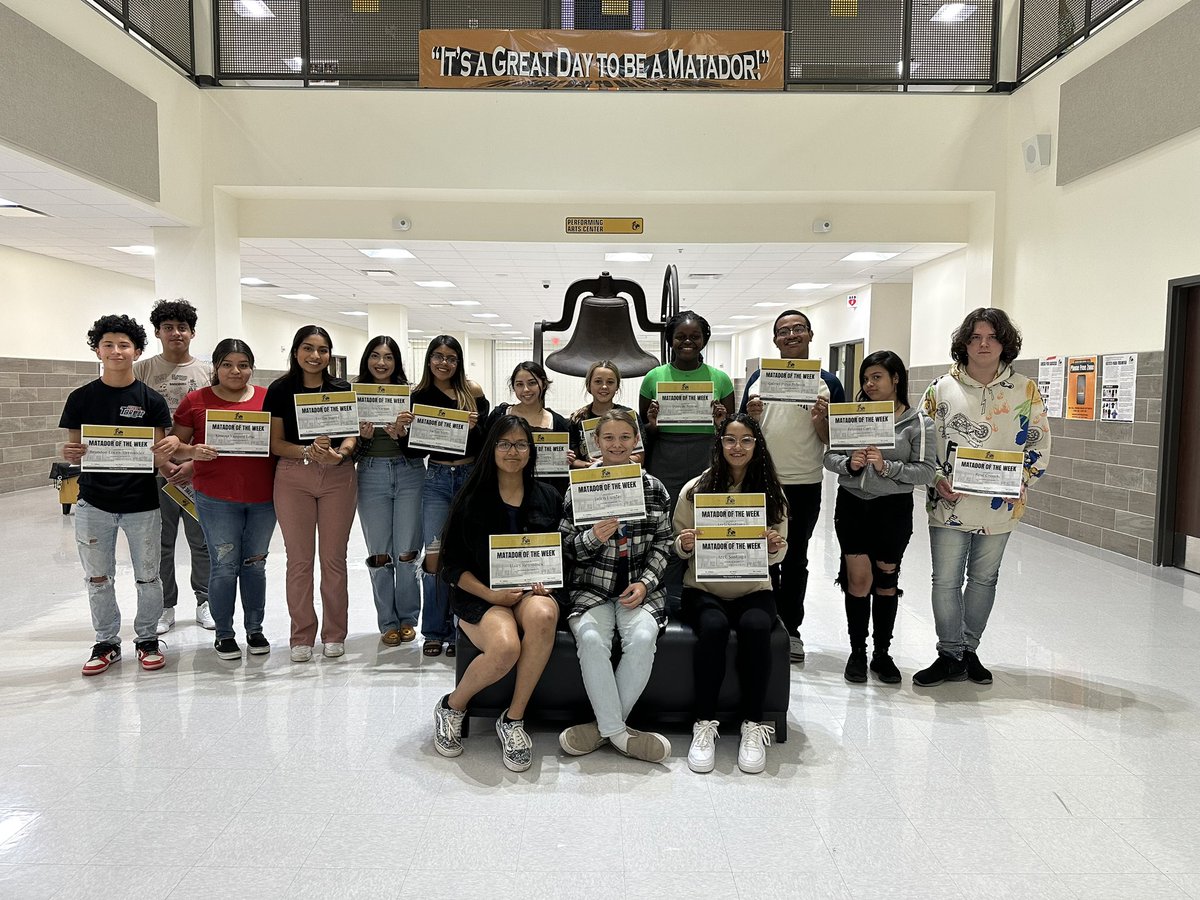 SeguinHSTx's tweet photo. Join us in congratulating our Matadors of the Week! These students were nominated by educators for demonstrating growth, practicing kindness, making positive contributions to our campus, and/or being an exemplar of SHS. 💛⚔️🖤#TheFutureIsNow #SHSProud @SeguinISD https://t.co/pov83y8BnH