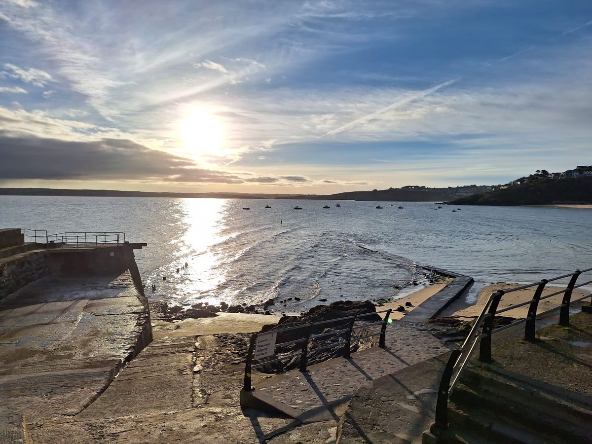 StIvesHarbour's tweet photo. Today @BBCCornwall @BBCSpotlight @BBCWthrWatchers @coastmag @KWTWeather thank you @38Ives https://t.co/NugFzhpBI7