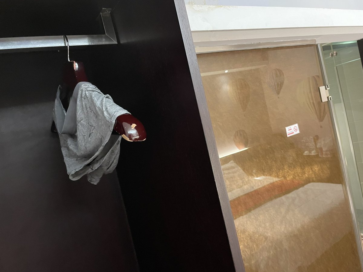 喂！邊位師兄要趕交人？連條老底都漏得既應該都係奪命追魂Call😂😂😂😂😂😂😂
#九記219號房
#條老底無牌子