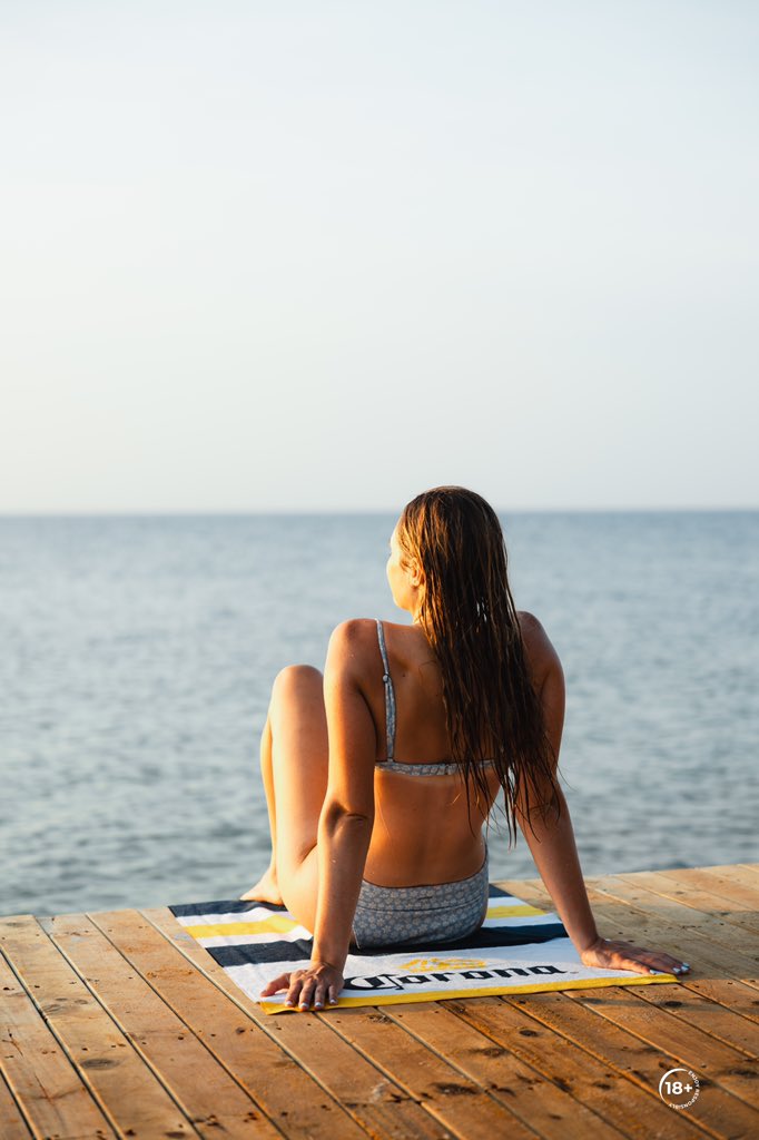 Following sunsets, unwinding the soul. ☀️

#ThisIsLiving #CoronaIsland #ad
