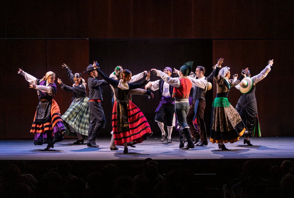 la_march_madrid's tweet photo. 💃 "La danza española nació de la necesidad de expresión de un pueblo". 

Ayer estrenamos un nuevo proyecto didáctico con el @balletnacional y así lo vio nuestra fotógrafa, @ooDOLOoo https://t.co/XIr0uG4oKa