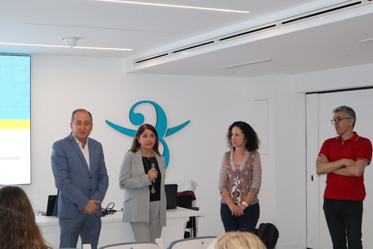 cofmurcia's tweet photo. 🙌¡Éxito del curso de actualización del programa de gestión de farmacias #Farmatic!

📢Estrenando el nuevo Salón de Actos del COFRM, se ha presentado una sesión informativa presencial para informar a los farmacéuticos sobre los nuevos funcionamientos del programa.

#cofrm https://t.co/ApZMtSOLiP