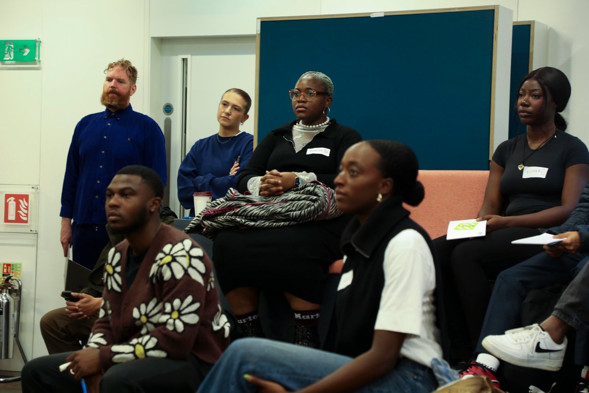 New_Comma's tweet photo. Yesterday was an insightful day at @and_partnership's
office, where we had the incredible opportunity to dive deep into the dynamic world of advertising with our #CommaCommunity.
Many left with a renewed outlook on their own ambitions, and met new people along the journey! https://t.co/2ftTBEPSv3