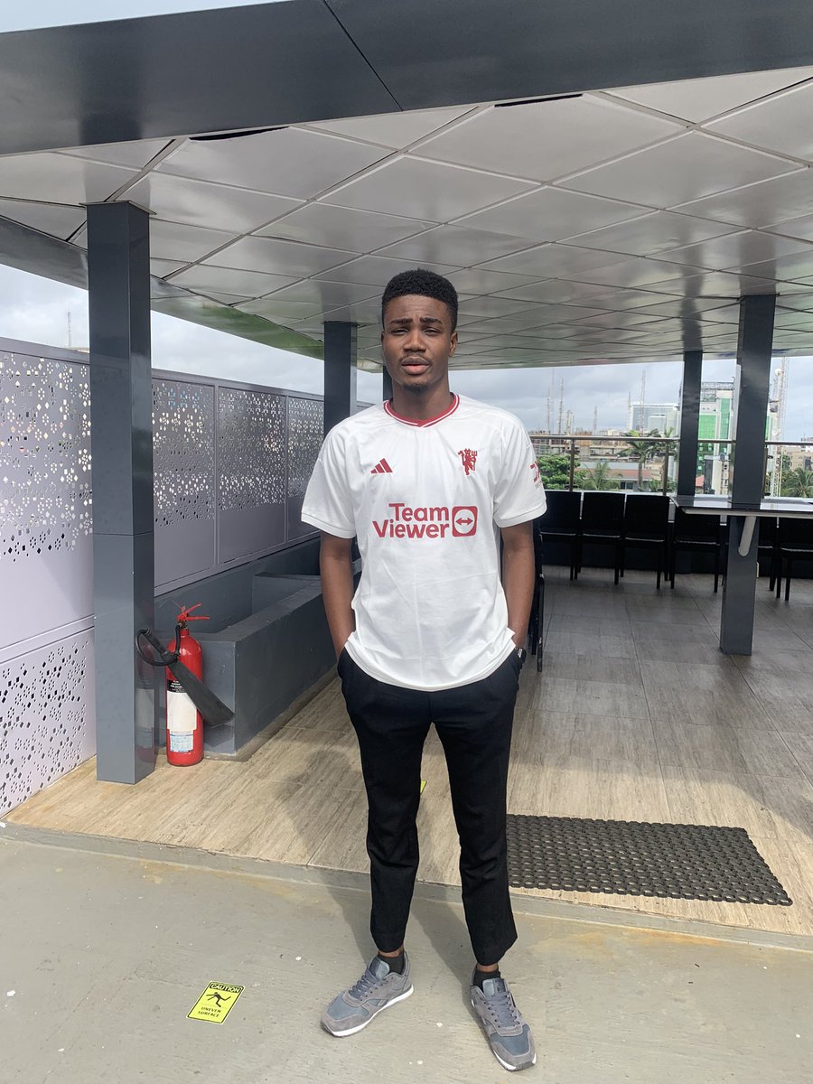 _Shoptees's tweet photo. Mike is a Red🎯

Cop your Manchester United Kits from #Shoptees and rep your Team!

🏷️FANS VERSION: 10,000NGN
🏷️PLAYERS VERSION :14,000NGN

CUSTOMIZATION, CL AND PL BADGES COST :2,000.

Our jerseys, your style 🤞🔥
Cop yours today⚽️ https://t.co/EUz6FjmLd1