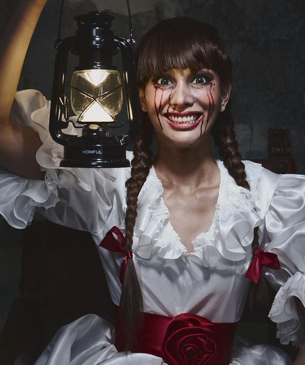 Annanaka2589's tweet photo. Annabelle 👻🎃

#แอนนาเสือ
#MissUniverseThailand2022
#MissUniverseThailand
#Halloween2023 #Ghost #HalloweenCosplay #annabelle #HalloweenParty https://t.co/uBorrQaudU