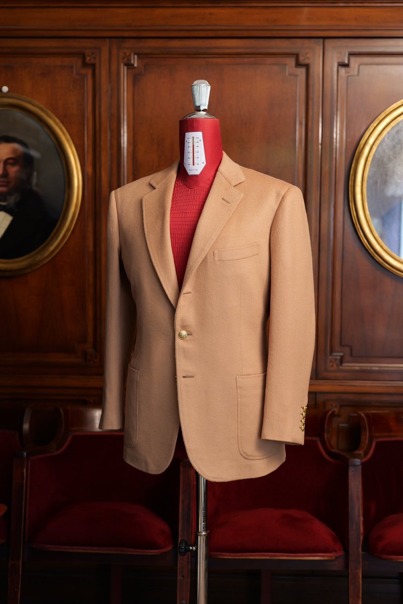 GinzaPecora's tweet photo. Jacket by PECORAGINZA <Tailor Hideaki Sato>
Fabric : Cashmere 100%
<STANDARD LINE>
#pecoraginza #hideakisato #jacket #cashmere #purecashmere #sartorial #tailor #bespoke #bespoketailoring #mensfashion #summer #summerfashion #mensstyle #fabric #standardline #ペコラ銀座 https://t.co/8r8oh1gdYl