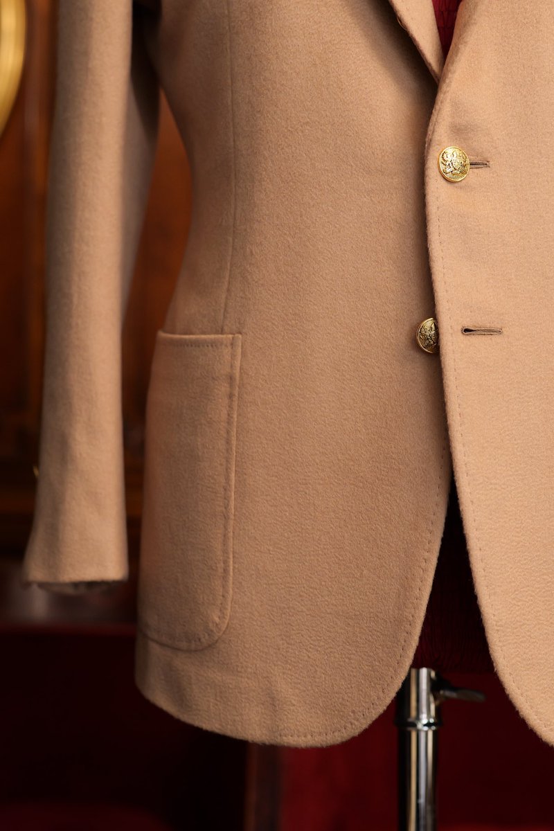 GinzaPecora's tweet photo. Jacket by PECORAGINZA <Tailor Hideaki Sato>
Fabric : Cashmere 100%
<STANDARD LINE>
#pecoraginza #hideakisato #jacket #cashmere #purecashmere #sartorial #tailor #bespoke #bespoketailoring #mensfashion #summer #summerfashion #mensstyle #fabric #standardline #ペコラ銀座 https://t.co/8r8oh1gdYl