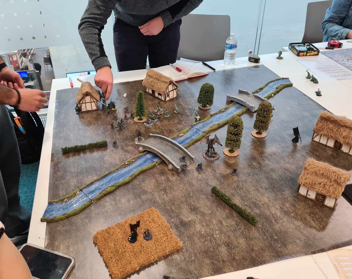 southendlibrary's tweet photo. The Forum held its first ever #Warhammer tournament on Saturday with many local wargamers attending to play the popular Lord of the Rings version of the table-top game. We hope it won't be too long before we hold another! #FantasyWeek #ForumSouthend https://t.co/y0V48iGM45