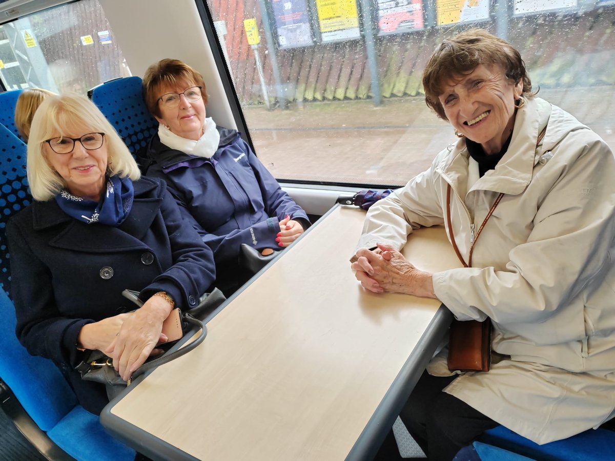 OfficialBWITC's tweet photo. 🚆Try the Train!
Our #ExtraTimeHub are taking part in the @trythetrain campaign supported by @northernassist🚅
The project aims to increase confidence & independence in train travel through workshops and rail experiences🛤️
The group also managed a spot of lunch and shopping🤩🛍️
@TrainEd_by_CRL @crl_live
#BWitC | #BWFC