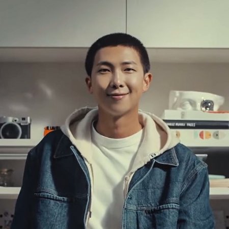 just look at him🤏🏽