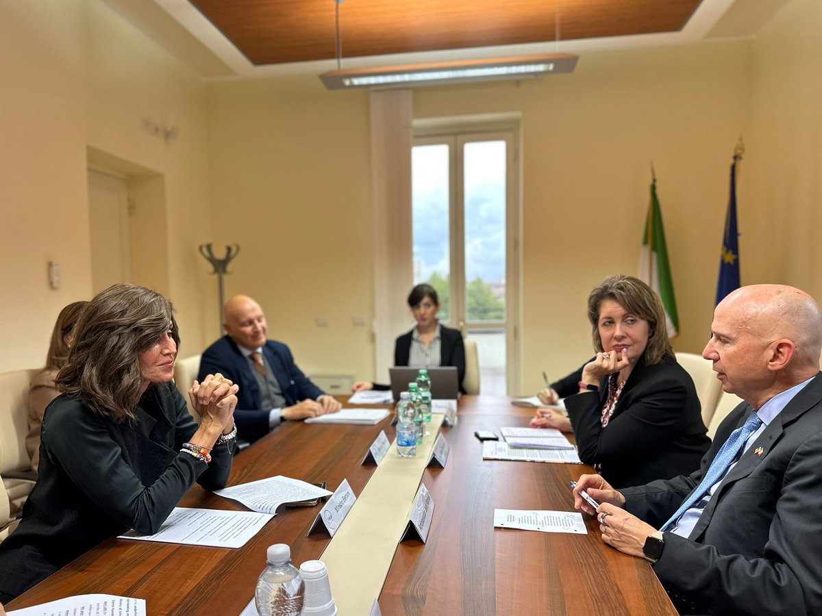 Productive meeting with University and Research Minister Anna Maria Bernini @BerniniAM. Higher-education exchange initiatives and research collaboration between the United States and Italy are crucial for the prosperity of our two countries and the world.🇺🇸🤝🇮🇹