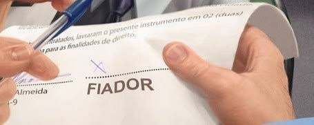 Ser fiador é aceitar assumir a responsabilidade financeira de outra pessoa.
Estou disposto(a) a pagar uma dívida que não me pertence? Pq a pessoa não compra no próprio nome?
Se alguém não cuidou do próprio nome, o próximo nome 'sujo' será o seu!
#Pv22 #Rpsp #PrimeiroDeus