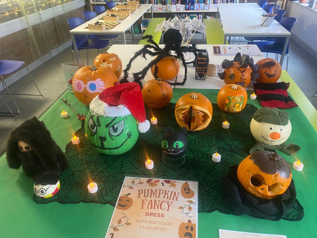 Can you guess who these bookish pumpkins are? Prizes to be won for staff and pupils! #qbreads #pumpkinseason #spookyreads #schoollibrary #competitiontime