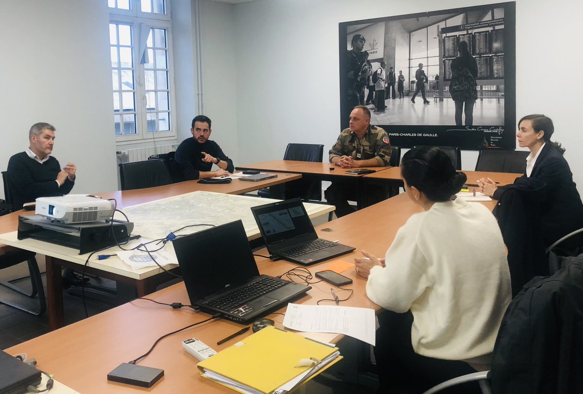 DMD__93's tweet photo. Sous l’égide du Délégué Militaire départemental de Seine-Saint-Denis, réunion de préparation de la sécurisation de la zone d’embarquement de la Parade en coordination avec la DOPC, DILT, DFCPP @prefpolice 

#Paris2024 🏅 https://t.co/gWvLvmq8vg