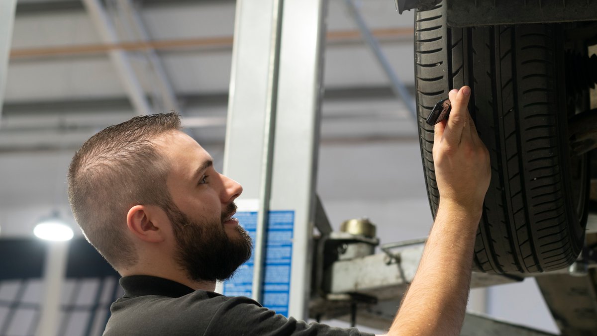 We are currently recruiting for a Vehicle Technician to join the team at VW in Stratford-upon-Avon!

If you have an NVQ level 3 (or equivalent) and are looking for a new role then please apply below:

orlo.uk/HgI7n

#hiring #mechanic #listers #automotive #VAGgroup