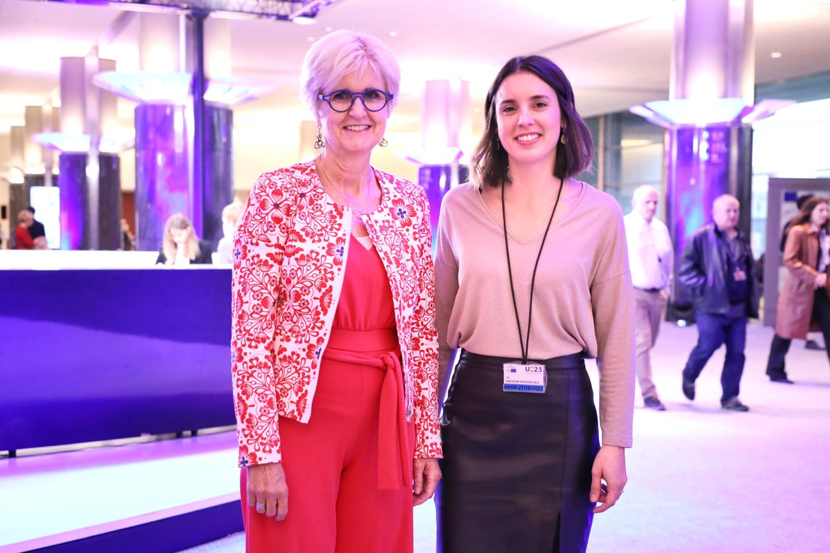 A pleasure to have Spanish Minister for Equality, @IreneMontero with us for EIGE's Gender Equality Index 2023 conference sharing her #3StepsForward towards an inclusive green transition during the panel debate