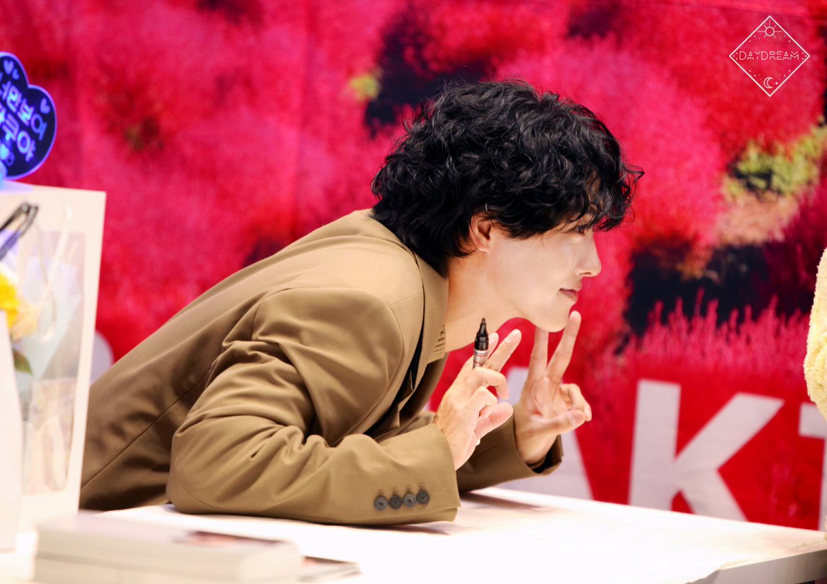 231022 한일축제한마당

잘생쁨 #타쿠야 
분위기는 가을가을한데,
헤어는 귀염귀염해✨

#TAKUYA #タクヤ #たくや #寺田拓哉 #테라다타쿠야 #TERADATAKUYA