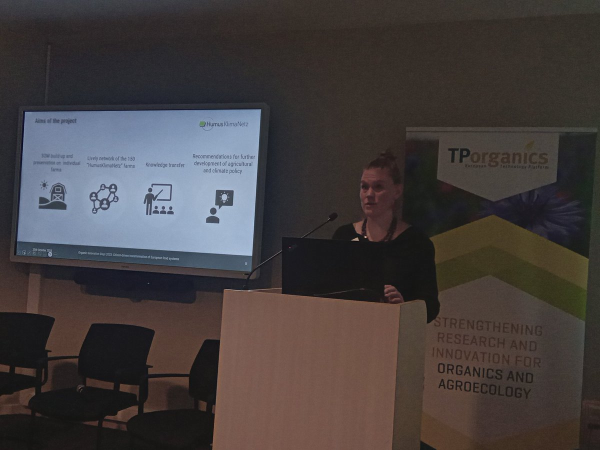 TPOrganics's tweet image. 🗣️Next up at #OID2023, Kirsten Arp @bioverband_de is presenting the 🇧🇪model project #HumusKlimaNetz w/ scientific support from @Thuenen_aktuell: building up soil organic matter, as pioneered by organic farmers, is 🔑 for #climate change mitigation &amp;amp; adaptation &amp;amp; #FoodSecurity. 🌿