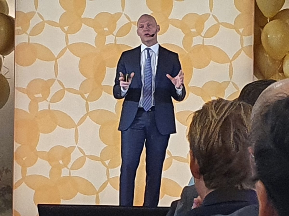 Finansmarknadsminister Niklas Wykman, på Spelakademin, berättar om arbetet mot matchfixning och brottslighet i samband med spel. #sper