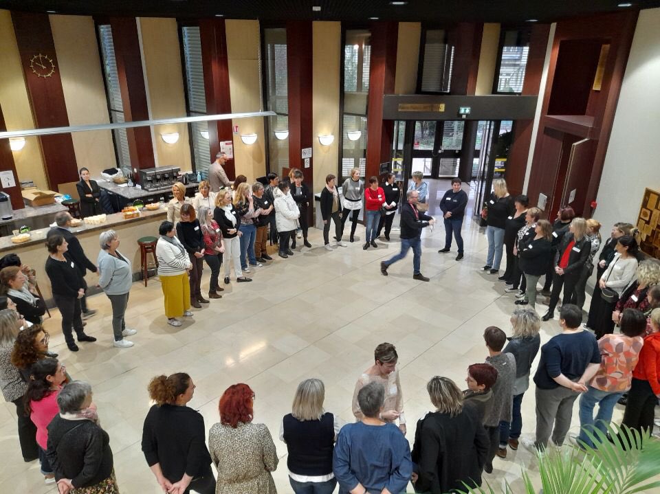 🌟🍽️ Journée dédiée aux aides de cuisine en #BFC, en présence de @Laeti_M82 et @O_charretgodard. 

84% des aides de cuisine sont des femmes : nous voulons offrir à chacune l'opportunité de prendre des responsabilités. 

Ensemble pour un monde professionnel égalitaire. ✨