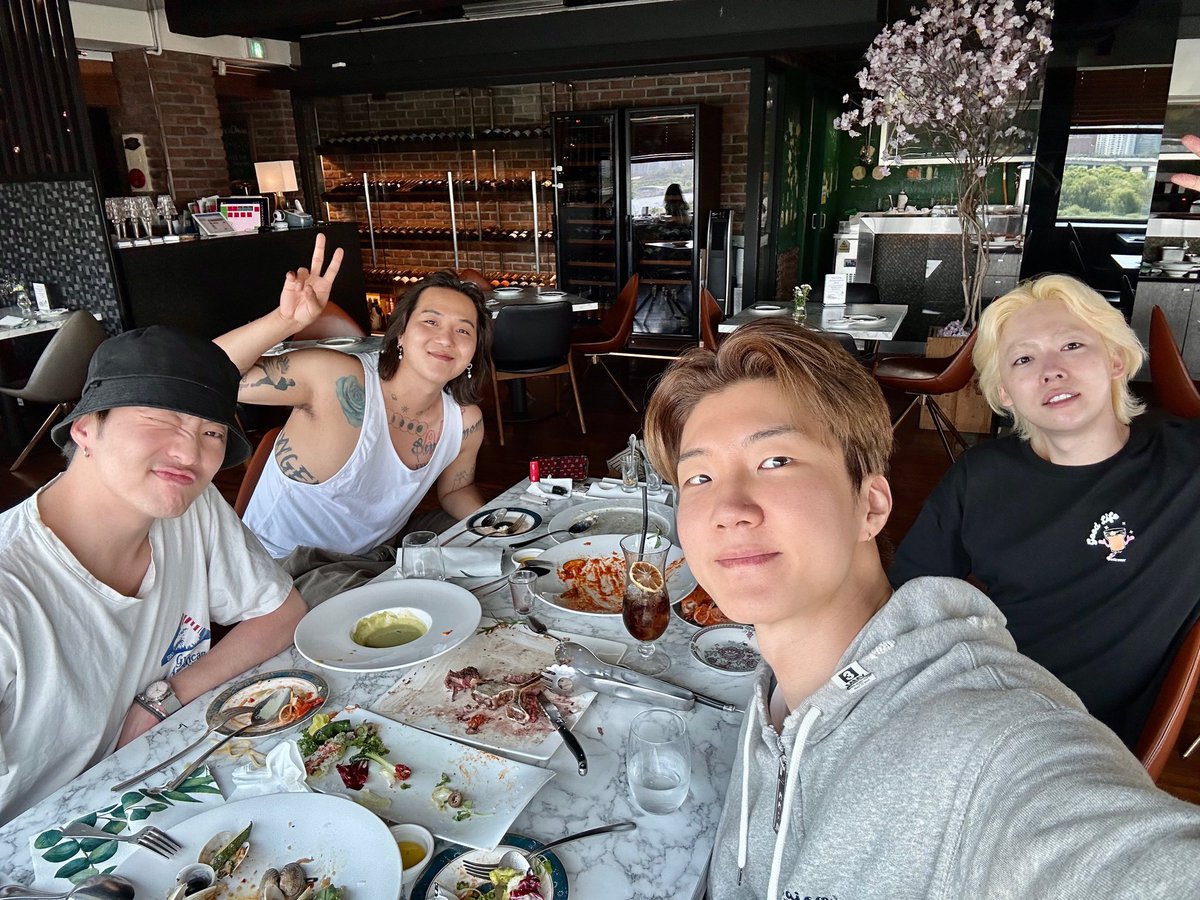 skland31's tweet photo. 🥲🥰 https://t.co/wN0DGtZ5Hk