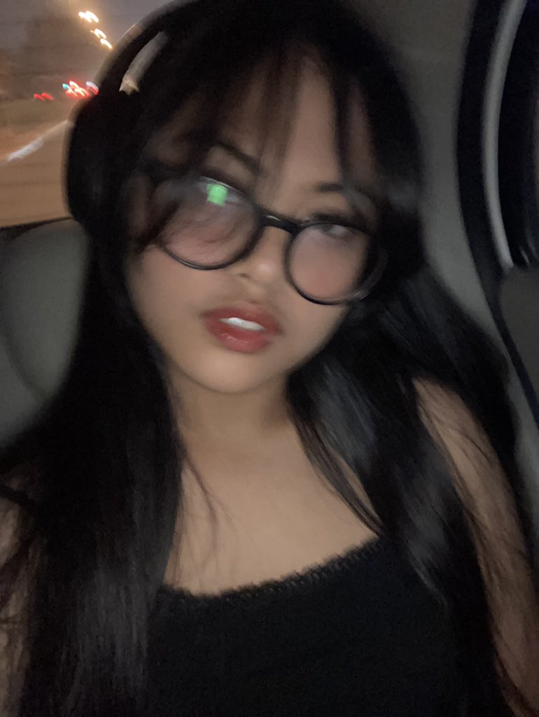 coconat_t's tweet image. blurry car pics for #anisd