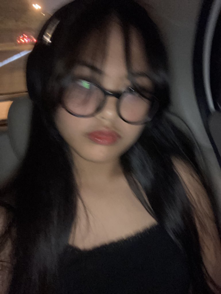 coconat_t's tweet image. blurry car pics for #anisd