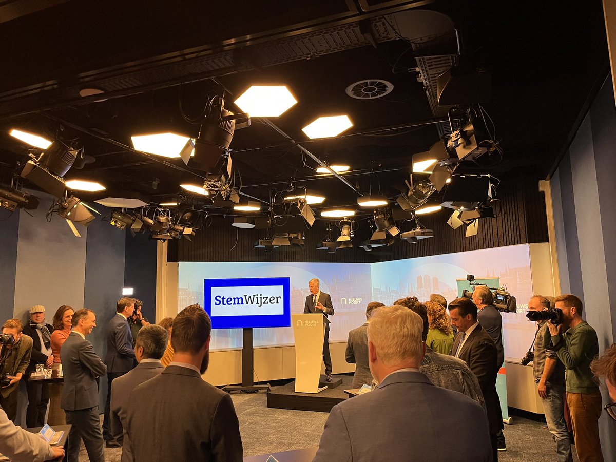 “De Stemwijzer is klaar voor gebruik door Nederland, ik hoop van harte dat alle 13 miljoen kiesgerechtigden de StemWijzer invullen en natuurlijk gaan stemmen”! Zo lanceert ProDemos directeur Eric Stokkink de StemWijzer.