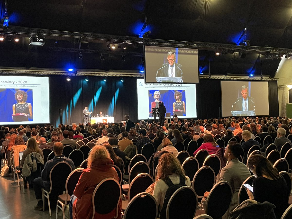 SETGyC's tweet photo. La ponencia presidencial de @JuanBueren en el #ESGCT2023 comienza poniendo en valor el reconocimiento de la #terapiagenica en los Premios Nobel. https://t.co/4lyDMCfuni