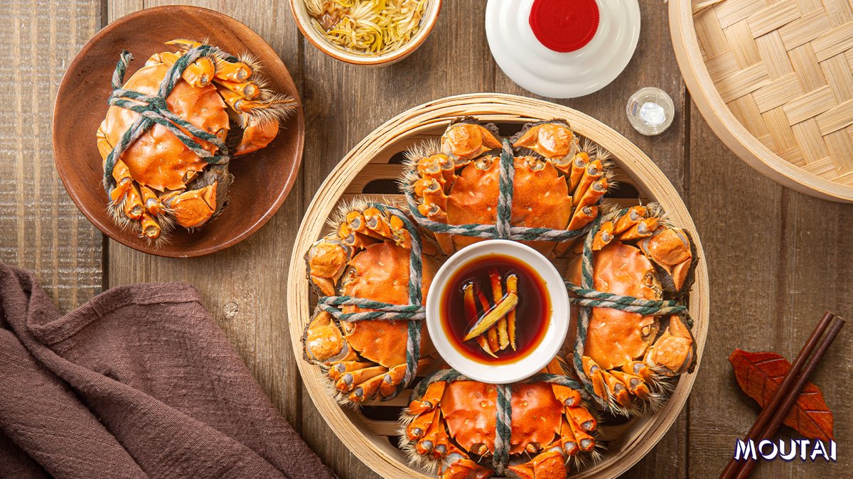 It’s time to savor the fresh and tasty Chinese mitten crab.🦀The steamed crabs, accompanied by a glass of #Moutai, perfectly blend the sweet crab meat with the aroma of sauce, exemplifying the unique flavors of Chinese cuisine. #MoreTastes #China