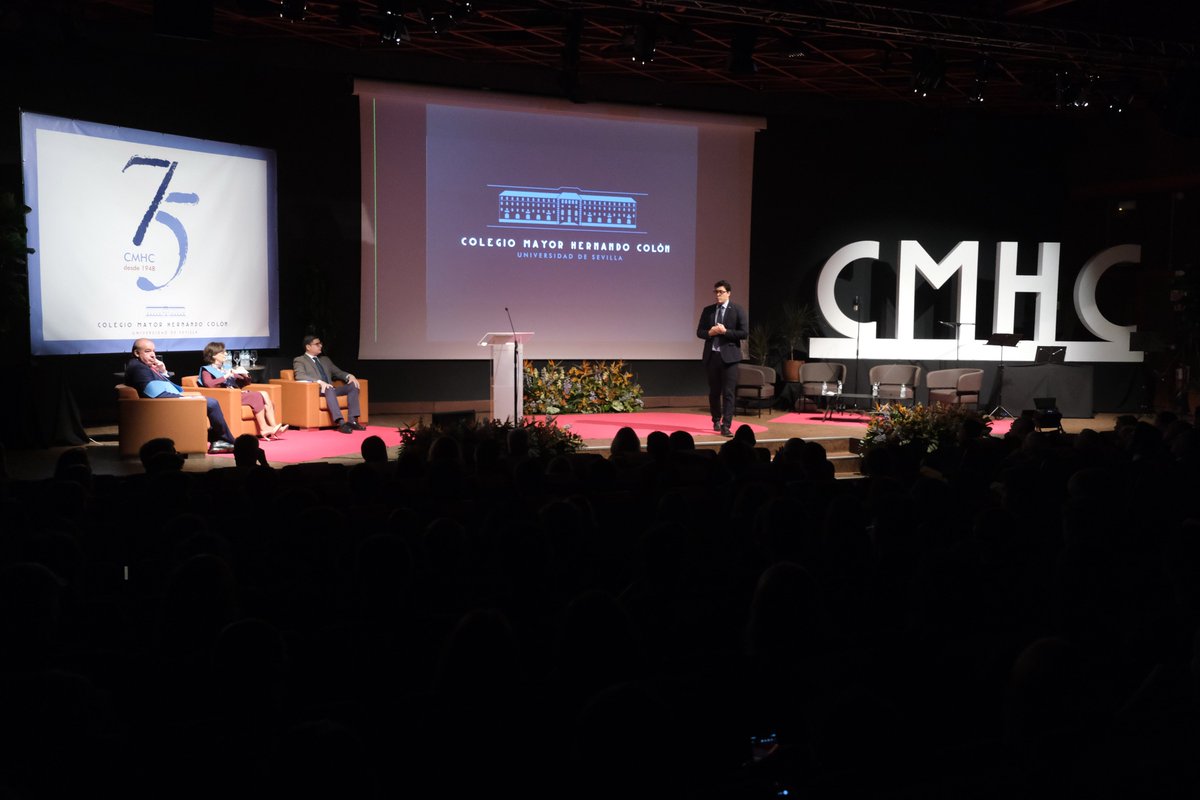 C.M. Hernando Colón tweet media