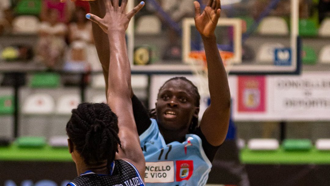 clutchdata_'s tweet photo. 🏆🔝 TOP 5 de las jugadoras #LFEndesa en total Rebotes Ofensivos 🏀🇪🇸

1⃣ Tamara Seda (Kutxabank Arski) - 20
2⃣ Adji Fall (SPAR Gran Canaria) - 15
3⃣ Murjanatu Musa (Celta Baloncesto) - 14
4⃣ Jewel Tunstull (IDK Euskotren) - 12
5⃣ Marie-Michelle Milapie (Lointek Gernika) & Dulcy Fankam (IDK Euskotren) - 11

@Tamaraseda | @SokhnaAdji2 | @officialmurjaMJ | @DulcyMendjiadeu