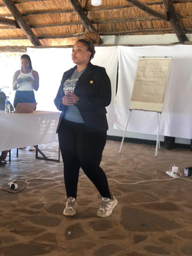 noza10's tweet photo. We out here We the Futuring @citezw @Thandey98 @Sikhonzeni1 @NkiwaneProgress https://t.co/AEX4yQLieA