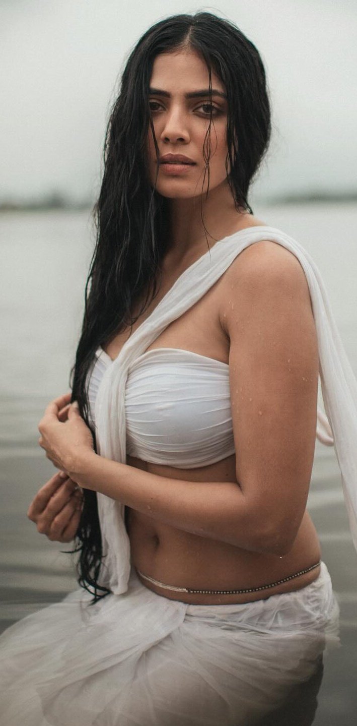 F9Rq5Hua0AAPHjn?format=jpg&name=large