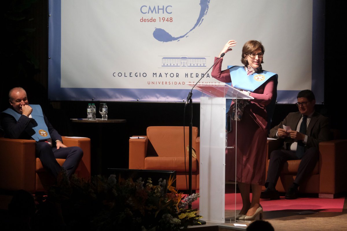 C.M. Hernando Colón tweet media