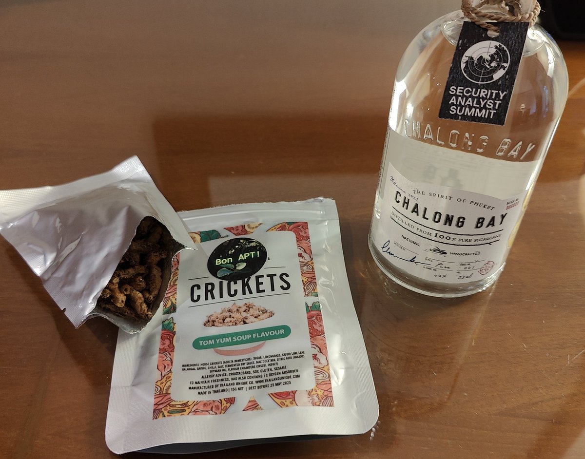 assolini's tweet image. #TheSAS2023 welcome package 🦗🦗🦗  Bon APT!