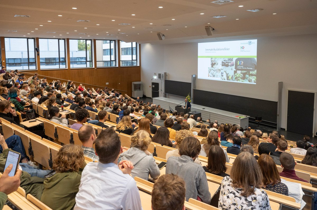 Mathias Christmann (@christmanngroup) on Twitter photo During this year’s Matriculation Ceremony of Fachbereich Biologie, Chemie, Pharmazie <a href="/fubcp/">Department Biology, Chemistry, Pharmacy FU Berlin</a> of Freie Universität Berlin <a href="/FU_Berlin/">Freie Universität</a>, Prof. Benjamin List <a href="/ben_list/">Ben List</a> <a href="/ListLaboratory/">AK List</a> was awarded an honorary doctorate from his Alma Mater (📸 Bernd Wannenmacher). During this year’s Matriculation Ceremony of Fachbereich Biologie, Chemie, Pharmazie <a href="/fubcp/">Department Biology, Chemistry, Pharmacy FU Berlin</a> of Freie Universität Berlin <a href="/FU_Berlin/">Freie Universität</a>, Prof. Benjamin List <a href="/ben_list/">Ben List</a> <a href="/ListLaboratory/">AK List</a> was awarded an honorary doctorate from his Alma Mater (📸 Bernd Wannenmacher).