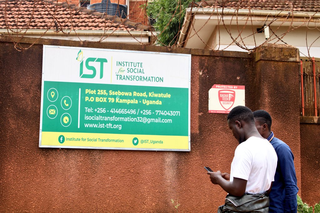 OpenStreetMap Uganda (@osmuganda) on Twitter photo Have you participated in field mapping?
In this field project, we used the <a href="/EveryDoorOSM/">Every Door OSM Editor</a> to add details of Points of Interest(POIs) like business names, services offered, apartment numbers, levels & more
Comment below any features you have mapped in field🌍
1/2 Have you participated in field mapping?
In this field project, we used the <a href="/EveryDoorOSM/">Every Door OSM Editor</a> to add details of Points of Interest(POIs) like business names, services offered, apartment numbers, levels & more
Comment below any features you have mapped in field🌍
1/2