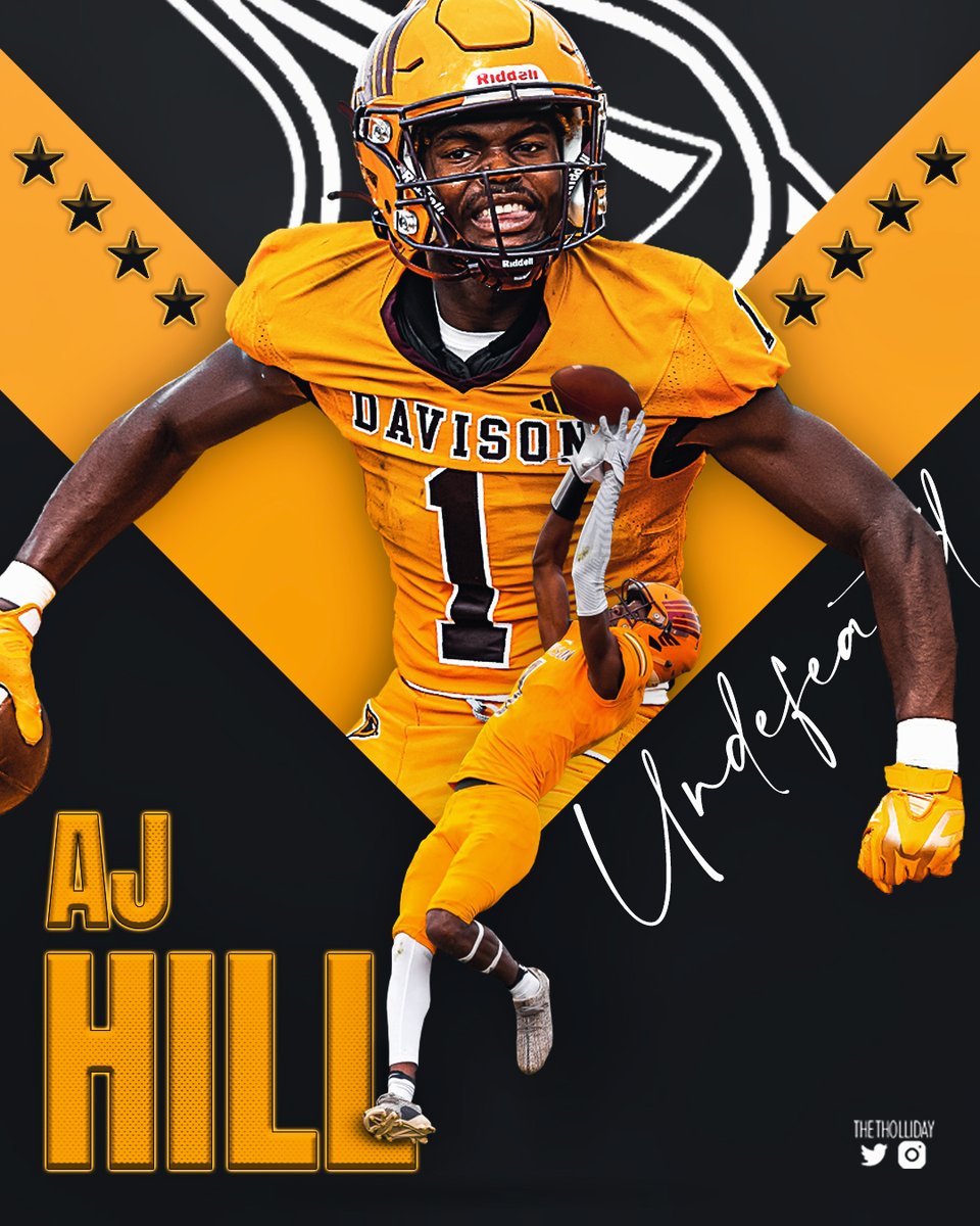 TheTholliday's tweet photo. Davison football and @Ajhilljr have finished the regular season UNDEFEATED. 
#smsports #playoffs https://t.co/ta7v8sAc6D