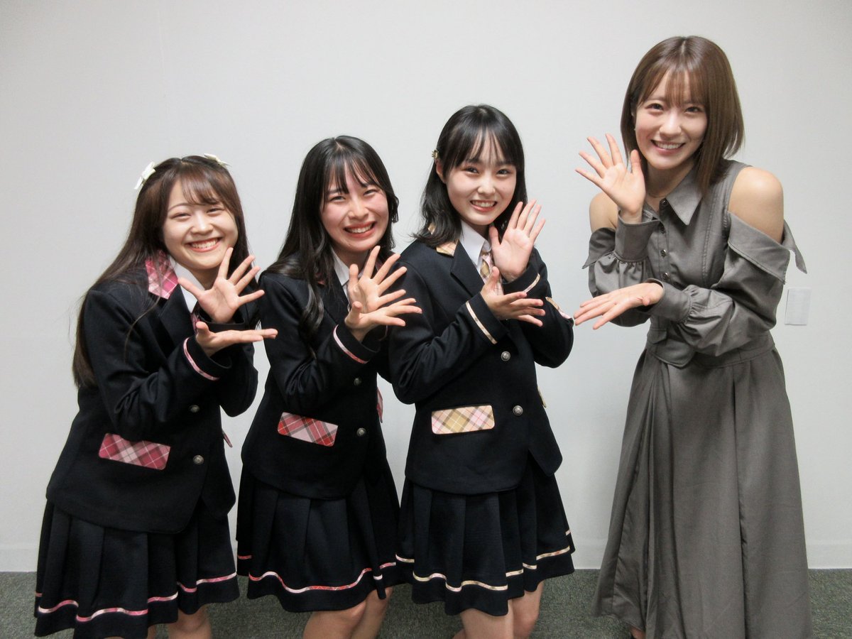 potter_hirai's tweet image. 【告知】#NMB48 #小嶋花梨 が関西を拠点に活動中のアイドルと対談をする「NMB48小嶋花梨の関西アイドル図鑑」第5回のゲストは #FunFam です！小嶋花梨YouTubeチャンネルとMusic Voiceのコラボ企画！動画も記事もお楽しみ下さい！ #関西アイドル図鑑 

●小嶋花梨チャンネル
youtu.be/DQZGhFRTQBI