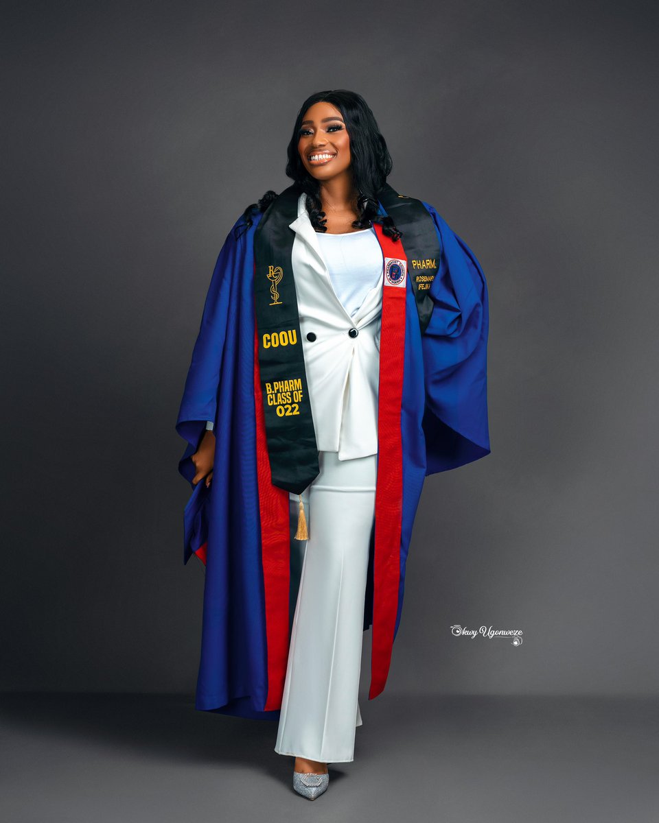theforeverrosie's tweet image. All I have ever wanted to be, is who I&apos;m becoming
•Officially 
Pharm Ifejika Rosemary
(B.Pharm, COOU)
#ClassOf2022