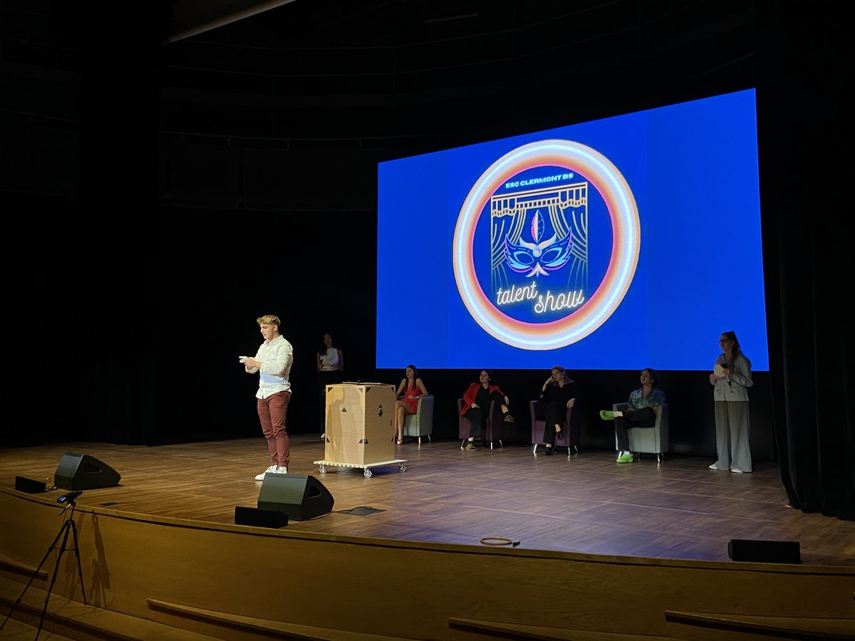 #TalentShow 💃🏼 | Près de 200 étudiants en première année de Bachelor Management International et Communication Digitale &amp; e-Business sont mobilisés, depuis 1 mois, autour d’un projet collectif : la création d’un “Talent Show”. Bravo à tous pour cette belle soirée. ✨