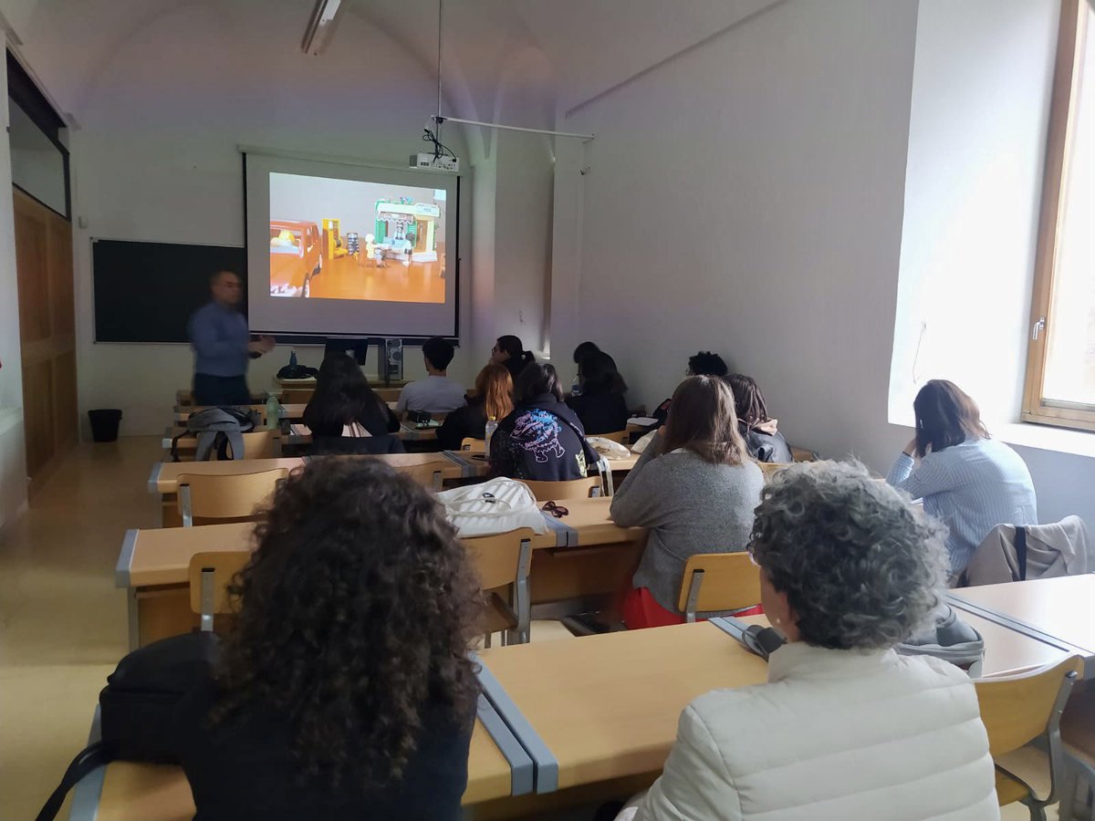 🇪🇺Third day PlayAct project at Extremadura , today at <a href="/indocavuex/">Facultad CC Documentación y Comunicación UEx</a> #Badajoz

📽️ 🛑Workshop on video creation from photographic Introduction to stop-motion

#placemaking
