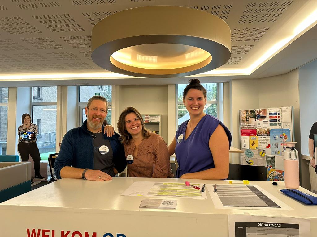 OdiseeParnas's tweet photo. 👉 Vandaag gaat op campus Ortho co-dag door. Op het event brengen we meer dan 40 verschillende werkveldpartners, alumni en professionals samen om mee na te denken over de toekomst van de opleiding Orthopedagogie .
#odisee #orthopedagogie #netwerking #ortho #campusdilbeek https://t.co/fQCo1XcjLb