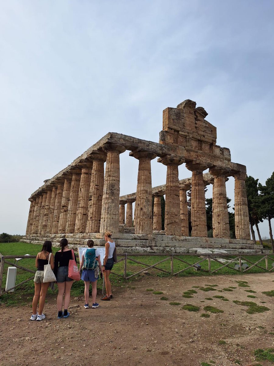 chigwellschool's tweet photo. #ChigwellSeniors #SixthForm #Classics #Italy #Paestum #Poseidoneia #GreekTemple #AncientHistory #ClassicsTrip #SchoolTrip #HalfTerm #HalfTermTrip #October #OctoberHalfTerm https://t.co/GCss4KNW2v