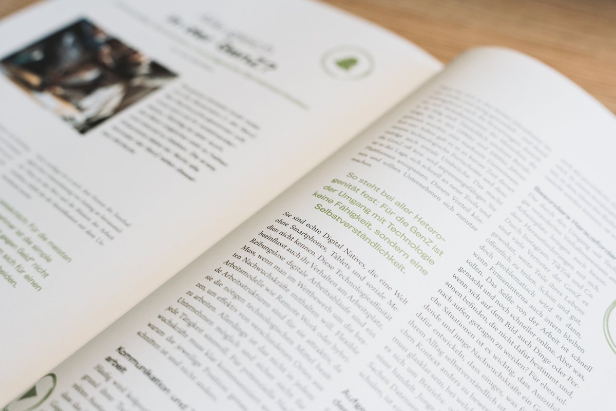 Um das Thema "Generationen" dreht sich die aktuelle Ausgabe des "Hamburger Unternehmer". Unser Bildungsexperte <a href="/j_wemhoner/">Janis Wemhöner</a> geht auf den Seiten 68/69 der Frage nach, ob in der sogenannten #GenZ wirklich alle gleich ticken? Kostenlos lesen unter: hamburgerunternehmer.de/wp-content/upl…